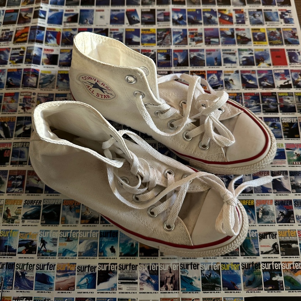 PRE-LOVED CHUCK TAYLOR ALL STAR